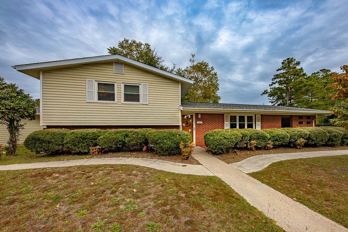 2300 Woodland Avenue