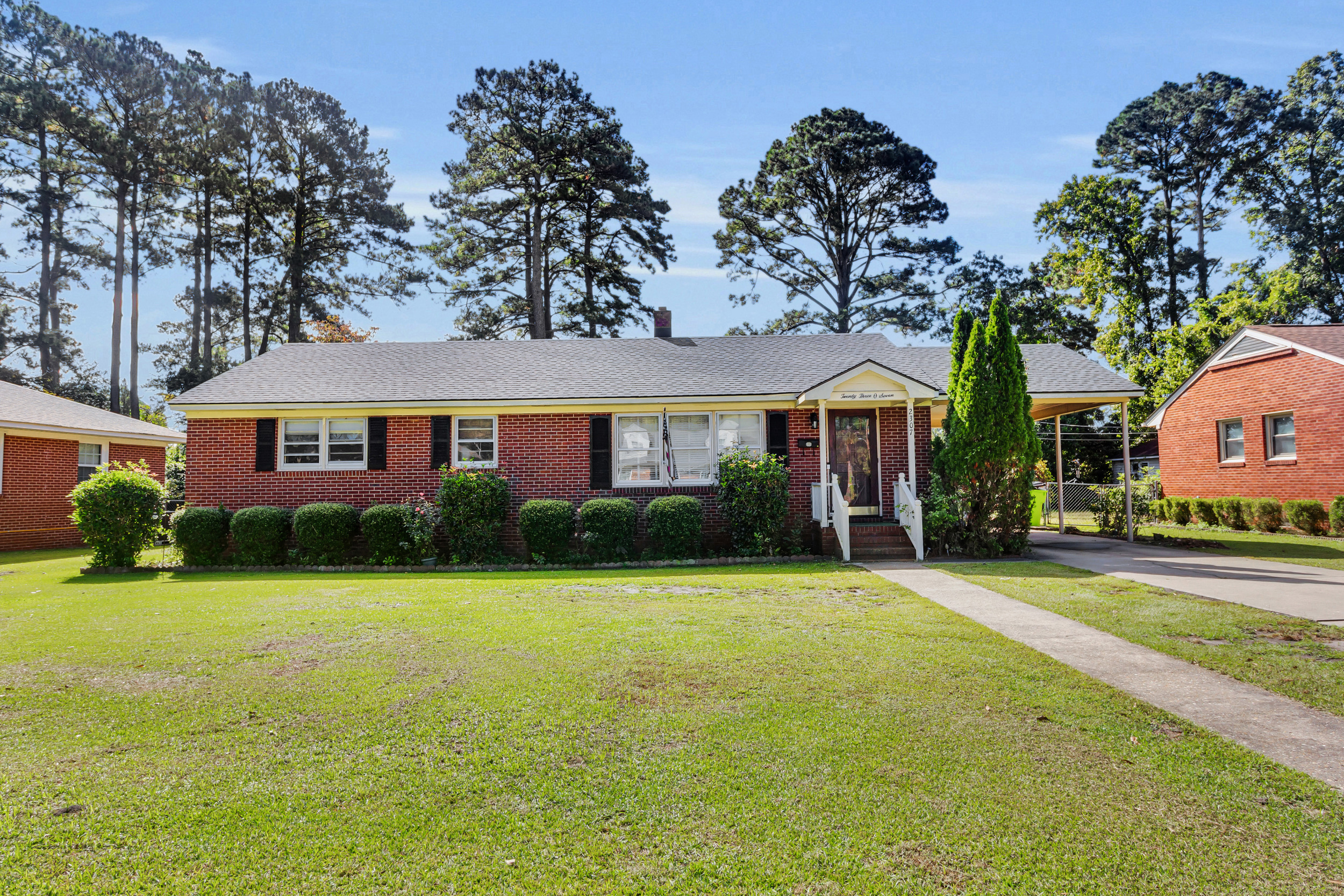 2307 Woodland Avenue